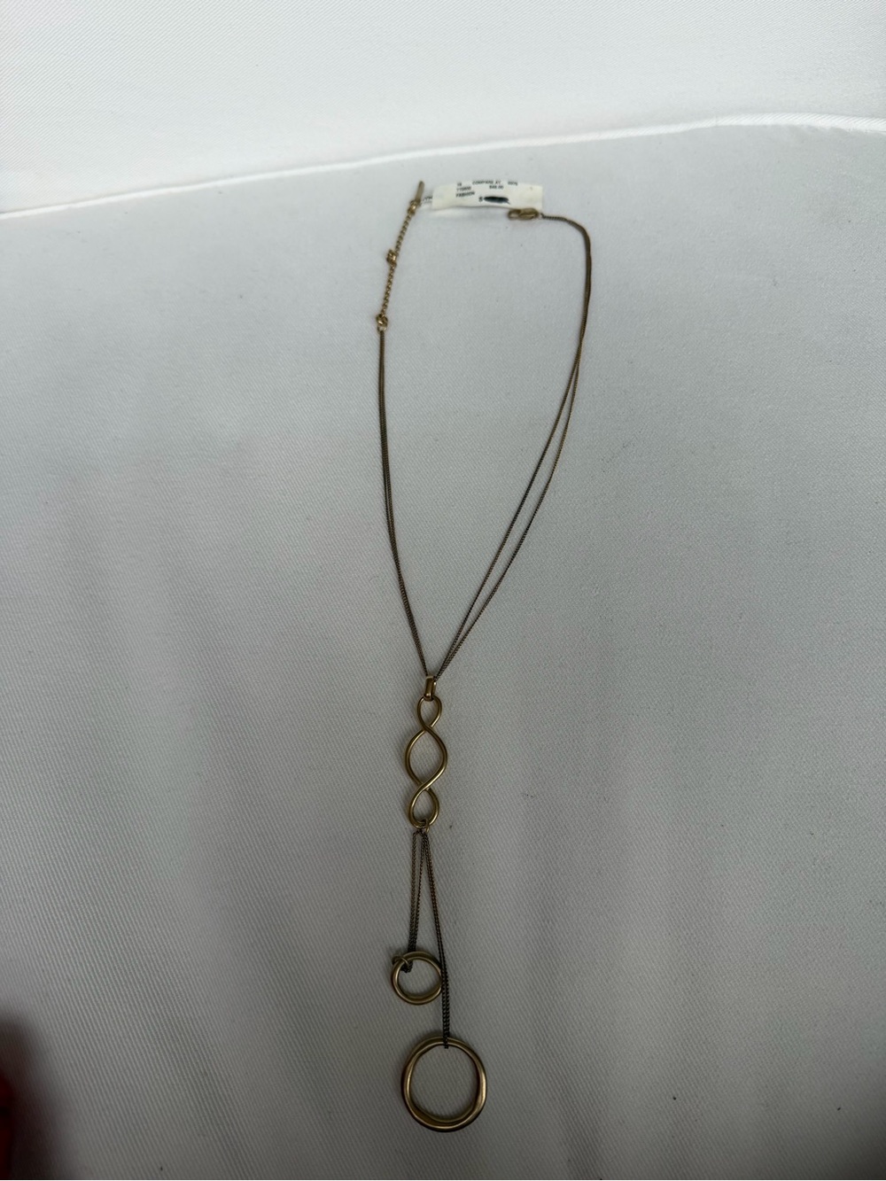 Delicate Gold-Tone Long Lariat Necklace with Interlocking Circles